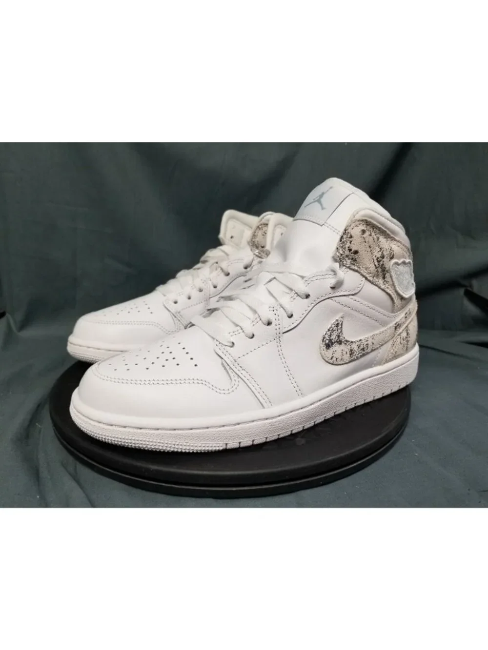 Air Jordan 1 Mid SE Distressed White Field Silver IR 2271 100 New Size 8 NO BOX
